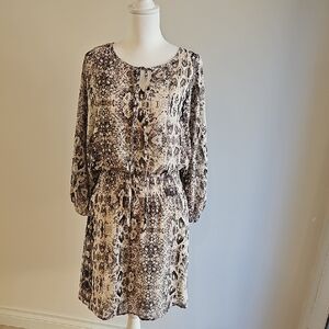 She + Sky Black and Cream Long Sleeve Dress